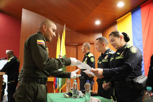 Ceremonia cargada de simbolismo, patriotismo y sentido de responsabilidad social