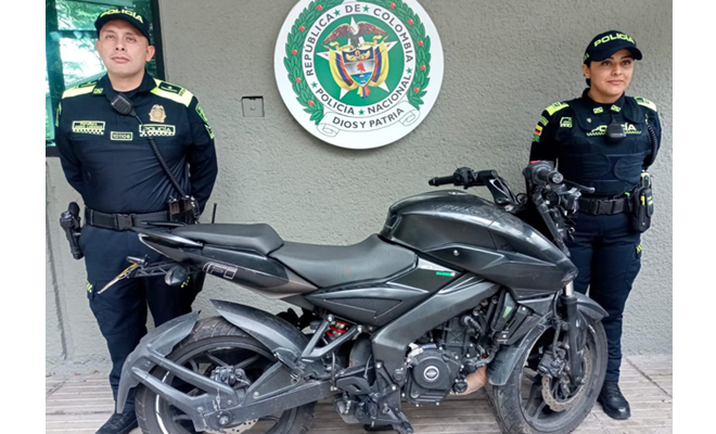 El automotor fue abandonado por un delincuente después de accidentarse en el sector del Jordán