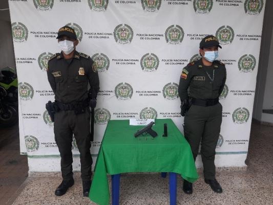 hallazgo de un arma de fuego en Montenegro 