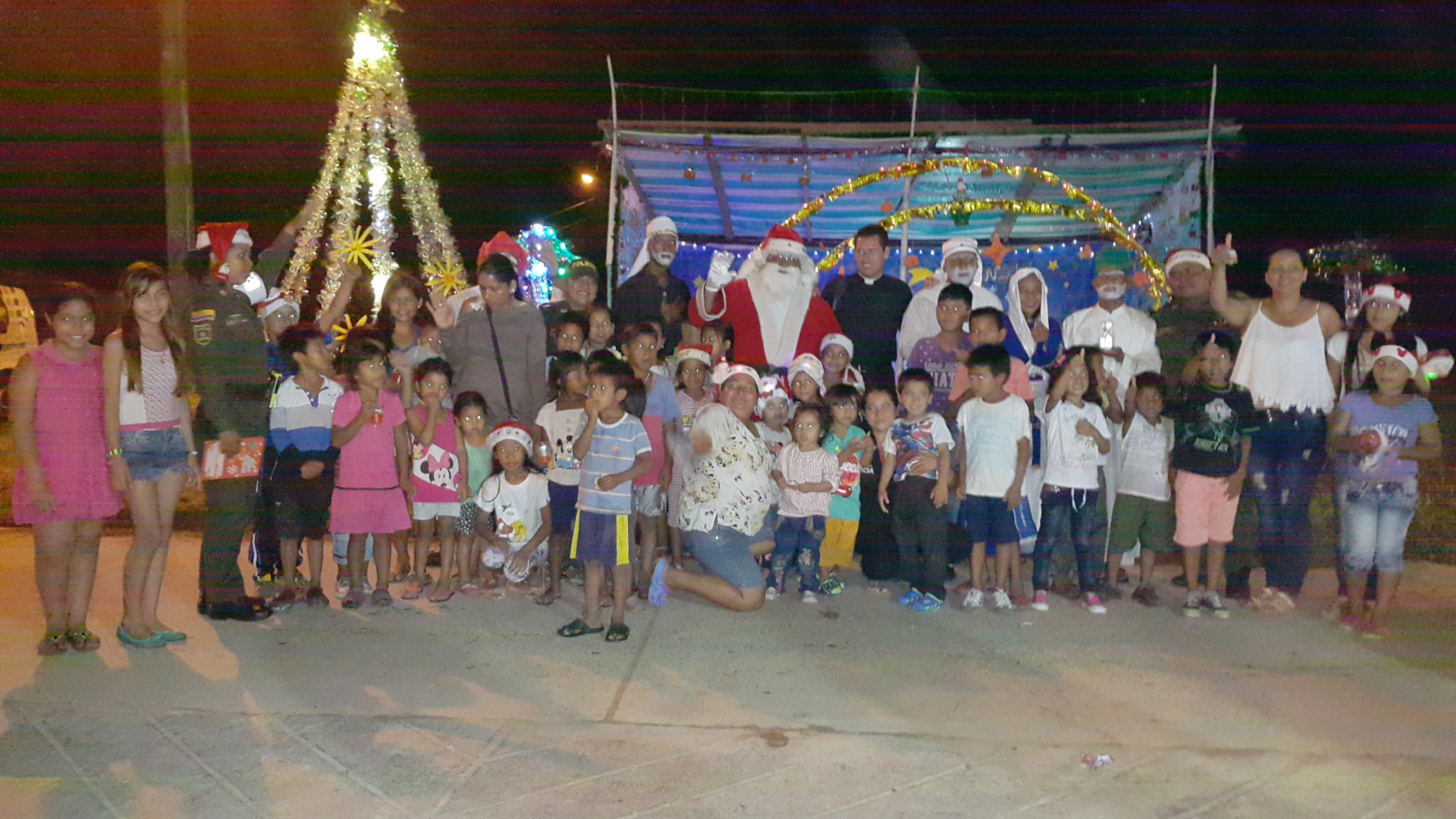 La Policía Nacional en el amazonas organiza el concurso de pesebres