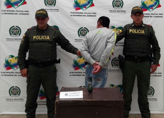 Capturado por el delito de tráfico, fabricación y porte de armas de fuego de uso privativo de las fuerzas armadas Art. 366