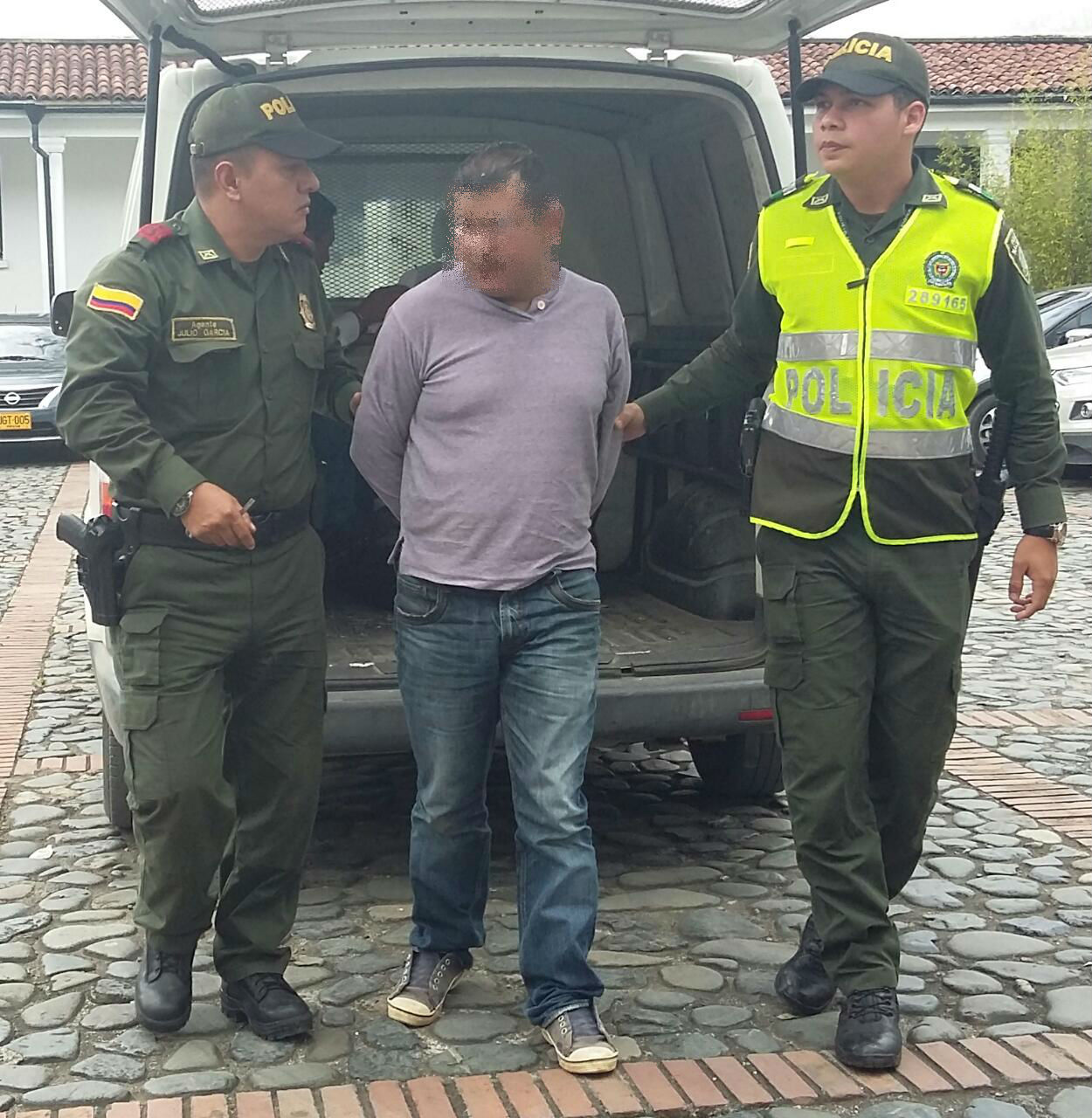 En el asentamiento Aires de Paz, se realizo la captura de un ciudadano por el delito de acceso carnal violento con menor de 14 años de edad.