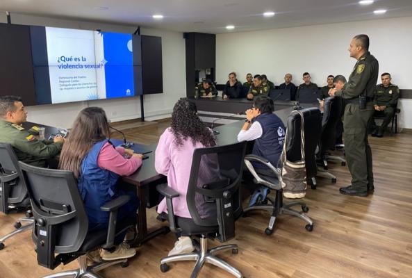 En Caldas, uniformados participaron en jornada de sensibilización sobre violencia sexual y de género