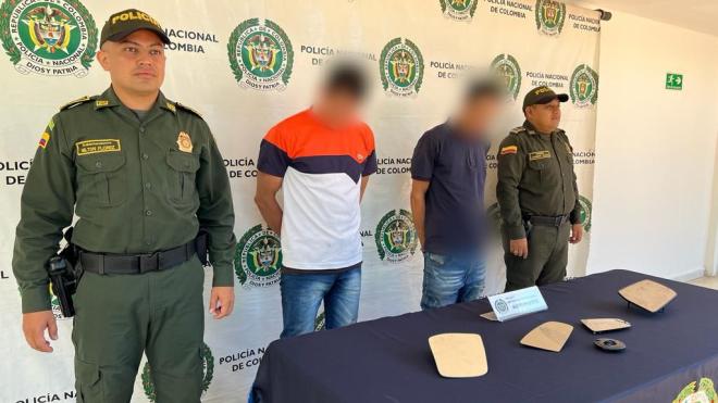 Se les halla en su poder los espejos retrovisores