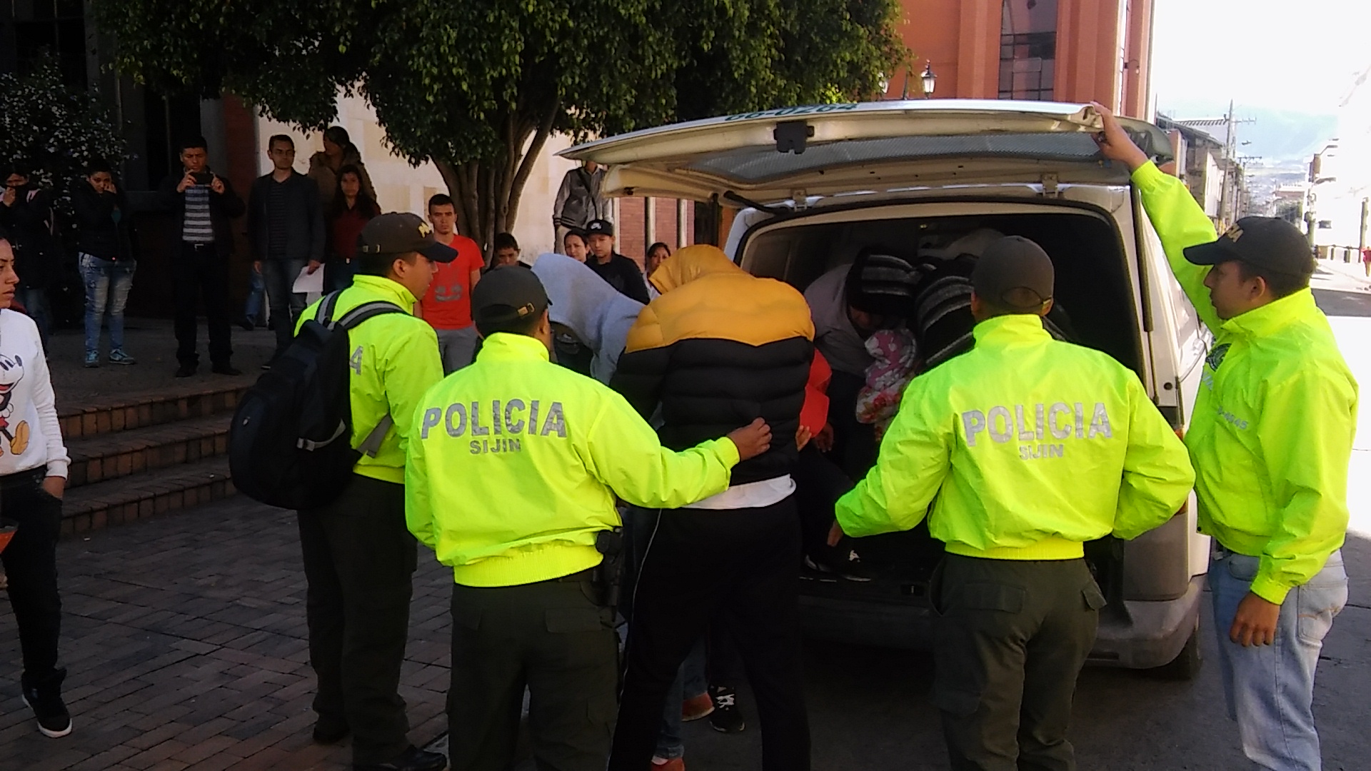 La operación policial -permitió acabar con-licor como un producto legal y original-Nariño