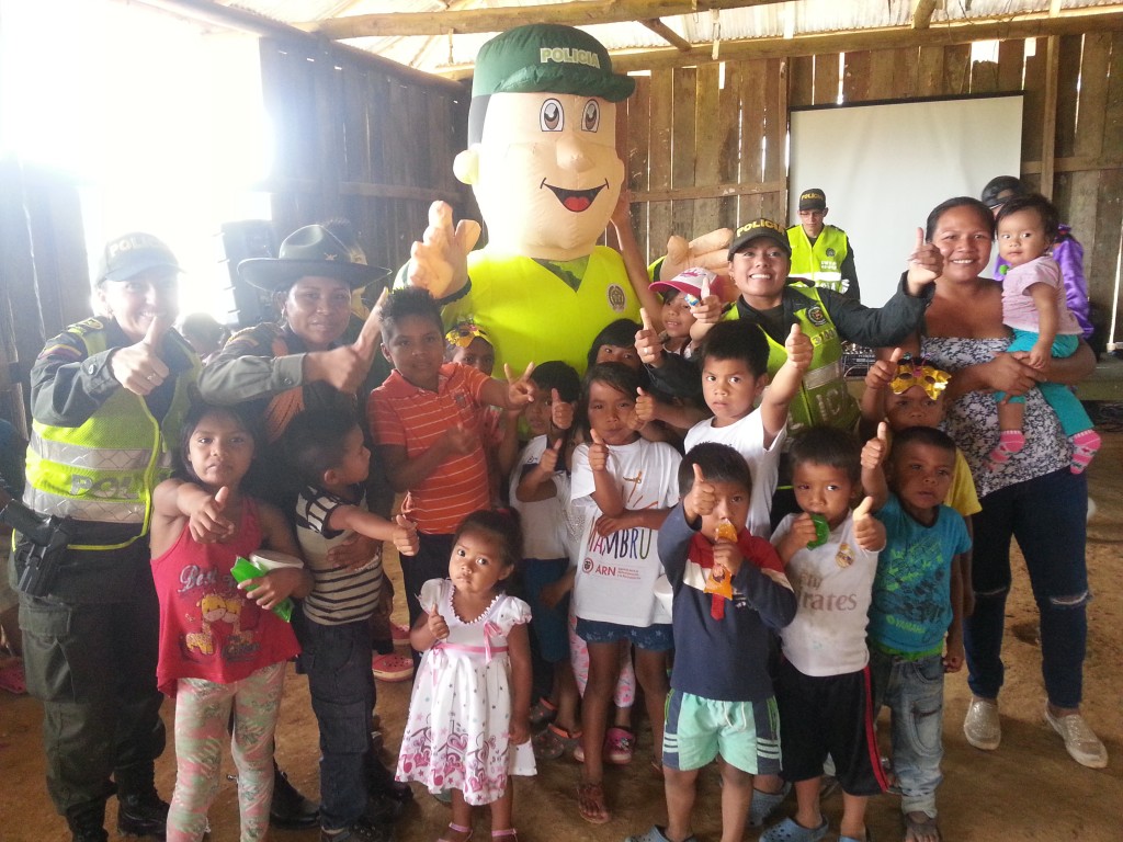 JUNTOS-POR-NUESTROS-NIÑOS-INDÍGENAS-EN-VAUPÉS 