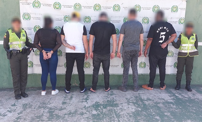 Extranjeros capturados por falsa identidad 