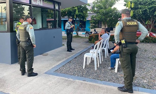 Uniformados del Grupo de Gestión Comunitaria recorren diferentes sectores de la ciudad