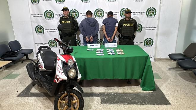 Policía capturó a dos hombres por hurto a persona y logró la recuperación de dinero en efectivo