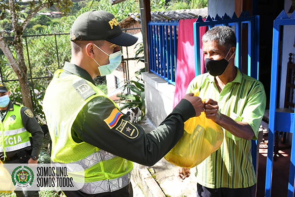 Somos uno, somos todos en ser solidarios en Navidad y Año Nuevo