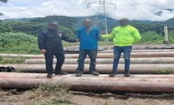 Llevaba 30 tubos de hierro fundido los cuales hacían parte del gaseoducto de la empresa Promigas