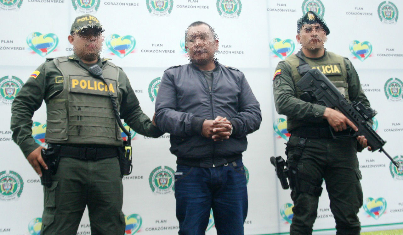 Bajo fuertes medidas de seguridad, fue presentado ante una Juez con función en control de garantías.