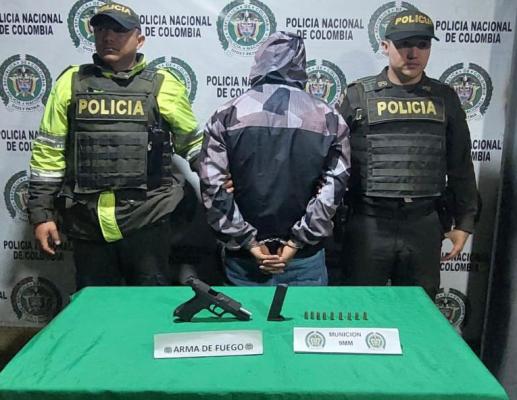 Una persona capturada por porte ilegal de armas de fuego 