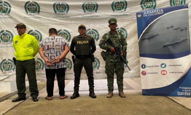 Capturado con notificación azul de Interpol