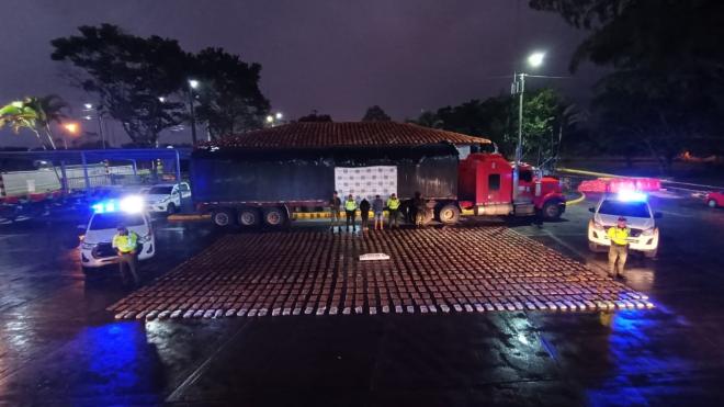 Dos personas capturadas y estupefacientes incautados 