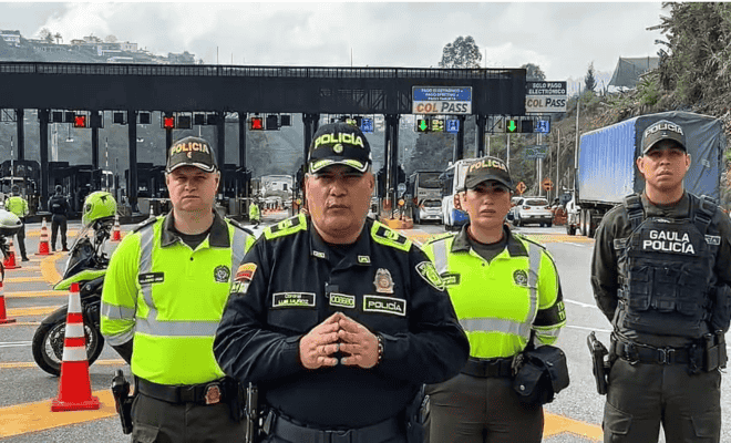 El comandante de la polic&iacute;a Antioquia con autoridades dando balance