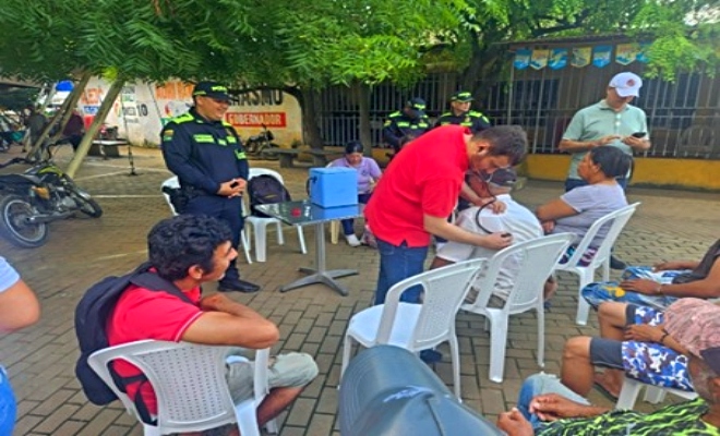 Policía Comunitaria y entidades de salud fortalecen el acompañamiento social en Ciénaga de Oro