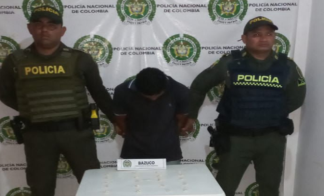 Hombre de 28 años fue capturado con 21 bolsa platicas que contenían bazuco.