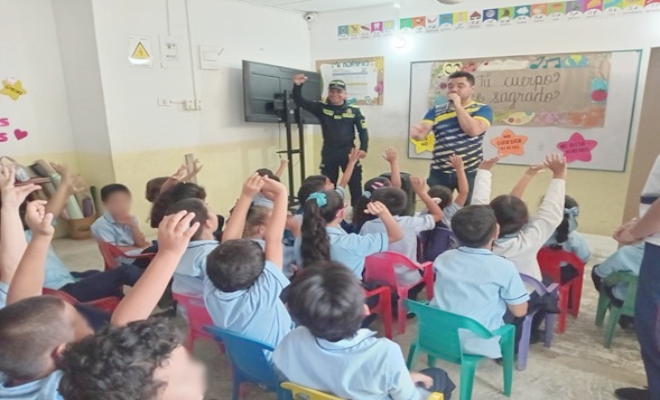 Niños y niñas de Montería participaron en actividades educativas que resaltaron el valor de la palabra “NO” como herramienta de protección.