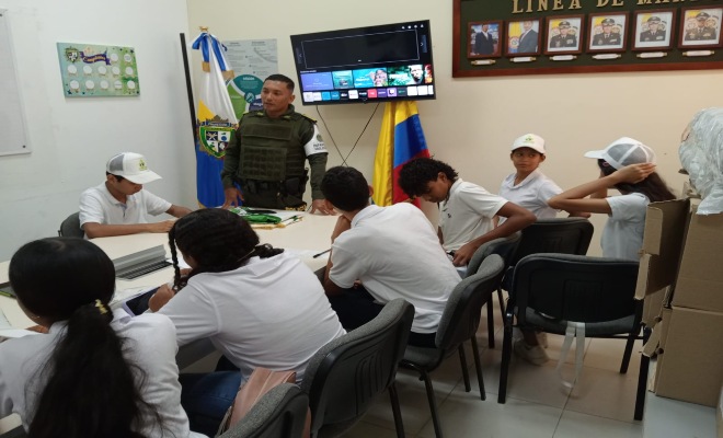 Guardianes del Turismo reciben capacitación para proteger a niños, niñas y adolescentes en la capital cordobesa.