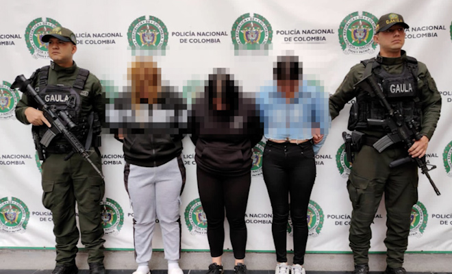 A través de falsos perfiles las mujeres engañaban a los cibernautas para obtener información personal con la que posteriormente eran obligados a pagar altas sumas de dinero.