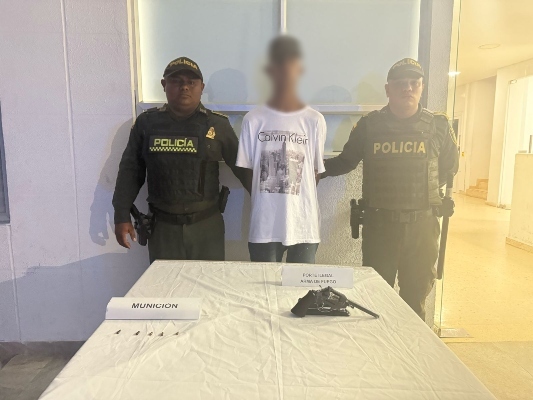 Incautada un arma de fuego y dejado a disposición de la autoridad competente, un presunto delincuente