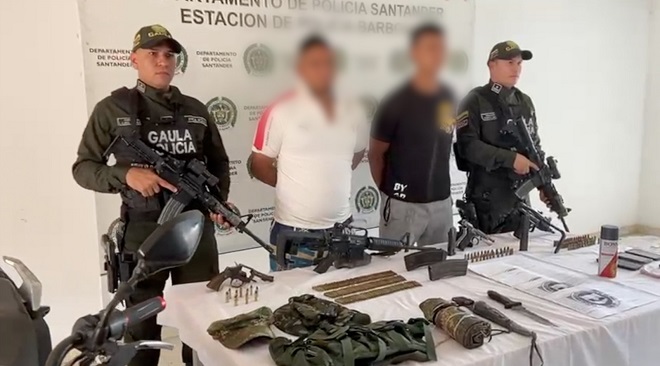 Capturados por extorsión y elementos incautados