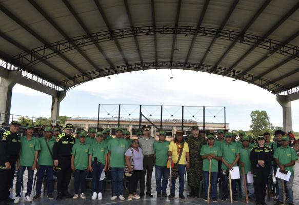 Por primera vez en el Departamento del Guaviare, se gradúan como promotores de convivencia y seguridad ciudadana 42 indígenas Jiw