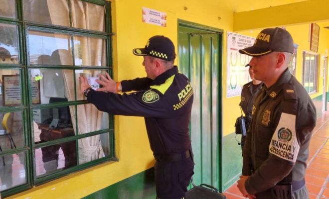 policias, codigo QR