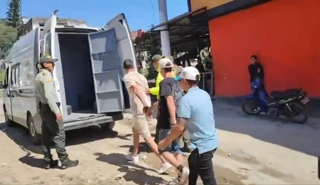 Conducción de los capturados por tráfico de estupefacientes