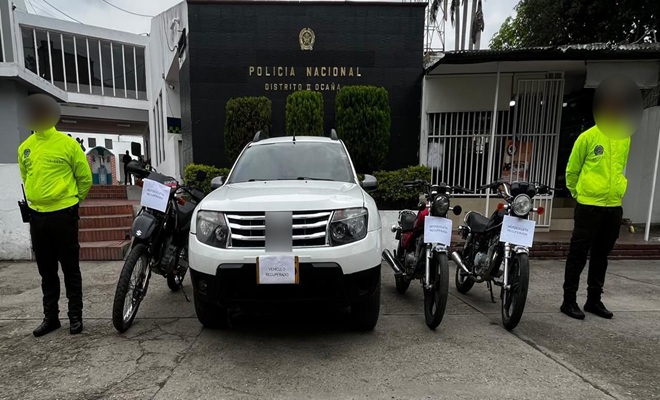 Dos policías, 01 vehículo y 03  motocicletas recuperadas en Ocaña