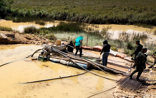 Daño ambiental por minería ilegal
