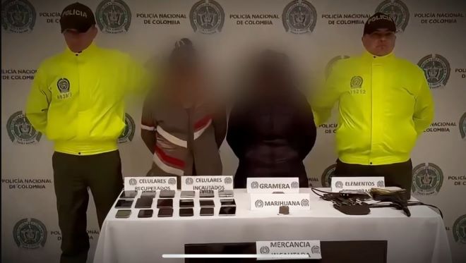 Durante diligencia de allanamiento, se incautaron múltiples artículos de procedencia dudosa 