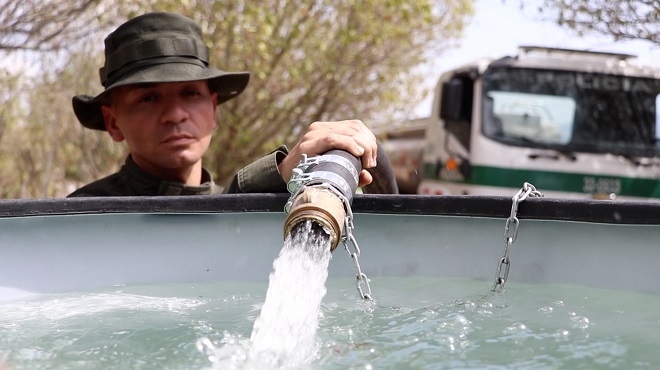 Entrega de recurso hídrico a la población