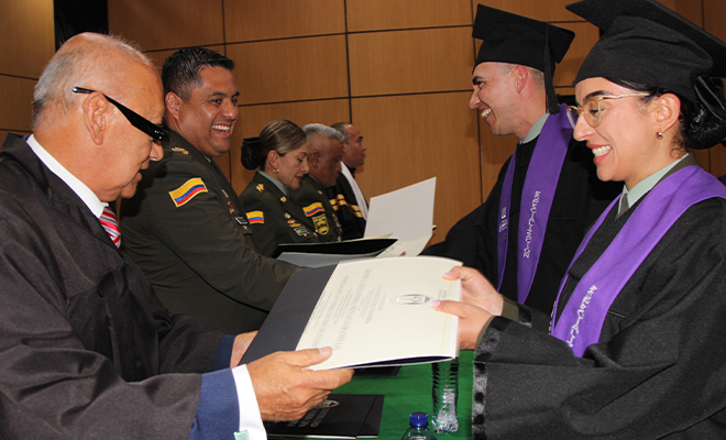68 uniformados culminaron especializaciones