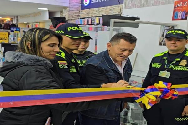 Frente de Seguridad de Comerciantes de la Carrera 23 con Calle 18.