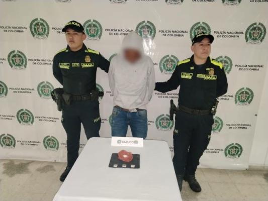 Capturado en flagrancia sujeto dedicado al expendio de estupefacientes en el barrio Centro.