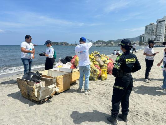 La-Policía-contribuye-al-cuidado-del-medio-ambiente