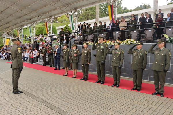 Ceremonia presidida por el señor Inspector General de la Policía Nacional, Brigadier General William Oswaldo Rincón Zambrano, contó con la presencia de altos mandos de la Región de Policía No. 3 y el señor teniente coronel Héctor Gerardo Daza Narváez 