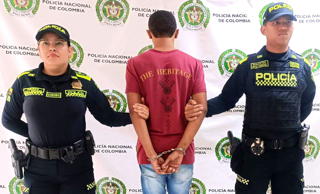 Este sujeto hizo públicas varias fotografías y videos íntimos de una menor de 16 años.