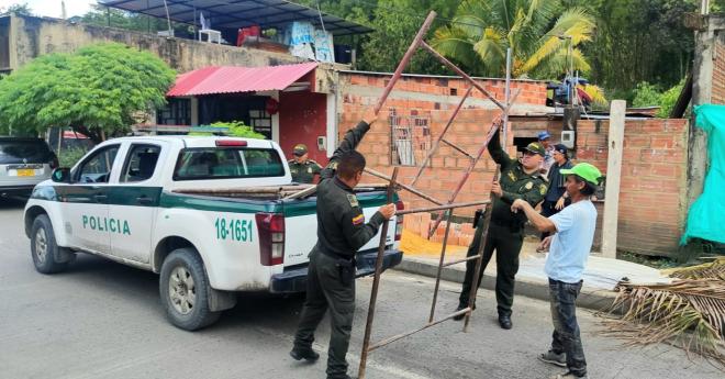 La Policía Nacional hace posible el sueño de una vivienda digna a una familia en Muzo