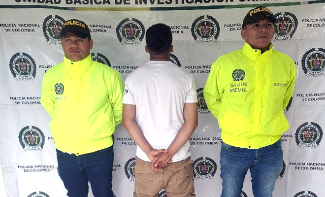 En actividades de control, registro y solicitud de antecedentes las autoridades establecieron que estaba solicitado por un juzgado