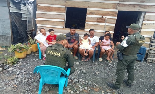 El Grupo de Protección a la Infancia y Adolescencia realizando campañas de prevencion 