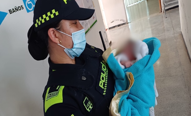 Comunidad y Policía rescatan una beba recién nacida en un cafetal en zona rural de Riosucio