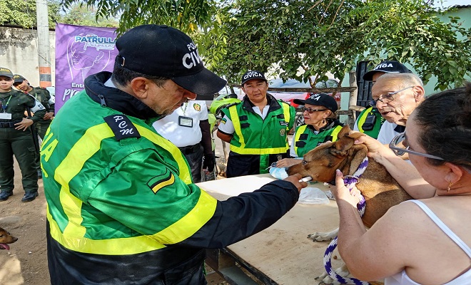 La Policía Nacional comprometido con el bienestar de los animales