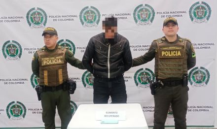 El hecho ocurrió en el barrio Fátima, donde una ciudadana, con voces de auxilio, indicó a los uniformados que el sospechoso