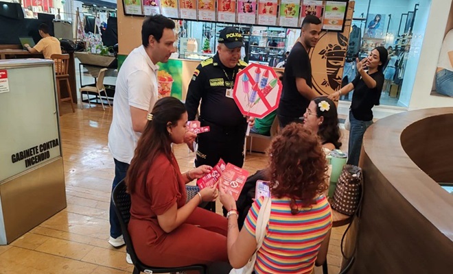 polic&iacute;a con comunidad