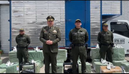 la Policía Fiscal y Aduanera incautó 20 kg de marihuana camuflados en equipos de cómputo