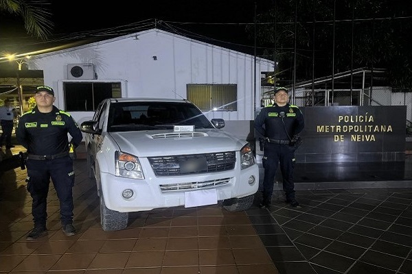 Policía Nacional recupera camioneta reportada por hurto