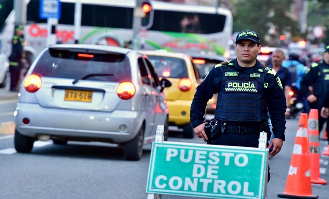 Jornada de seguridad en Medellín deja 15 capturas y decenas de armas incautadas